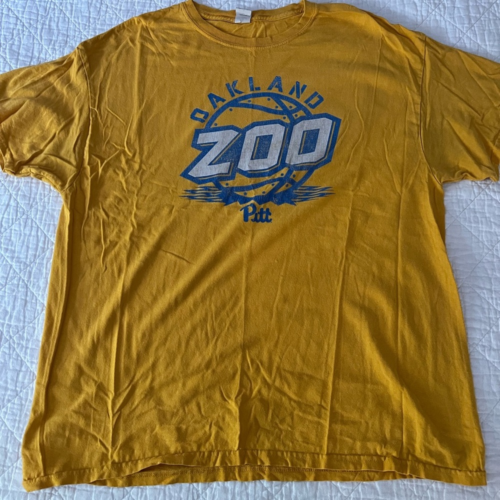 PITT Oakland Zoo Tshirt. Unisex XL